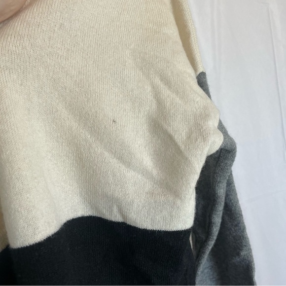 VINCE Women’s Cream Gray Black Colorblock Wool Cashmere Sweater Size Small - Picture 6 of 10